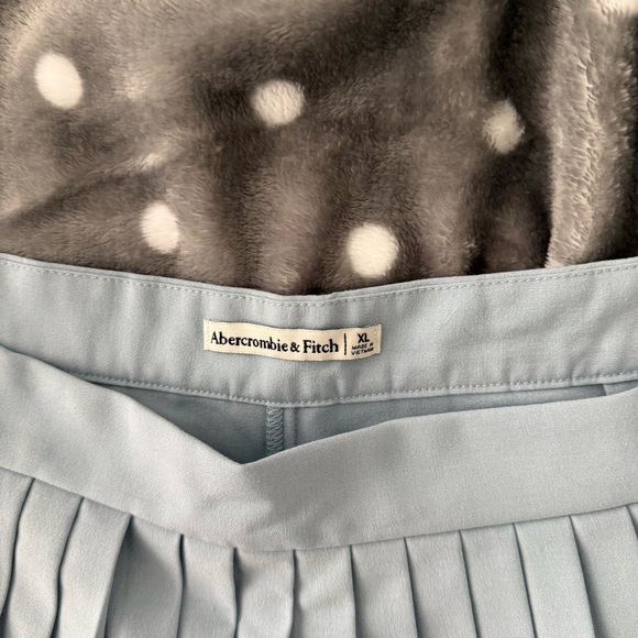 A&F Light Blue Pleated Skort - Picture 2 of 4